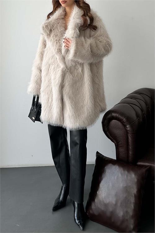 Kadın Bej Kürk Kruvaze Yaka Düğmeli Oversize Mont ESR001 