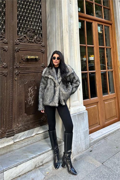 Kadın Gri Oversize Kürk Kaban Çıtçıtlı Cepli Astarlı ESR014 