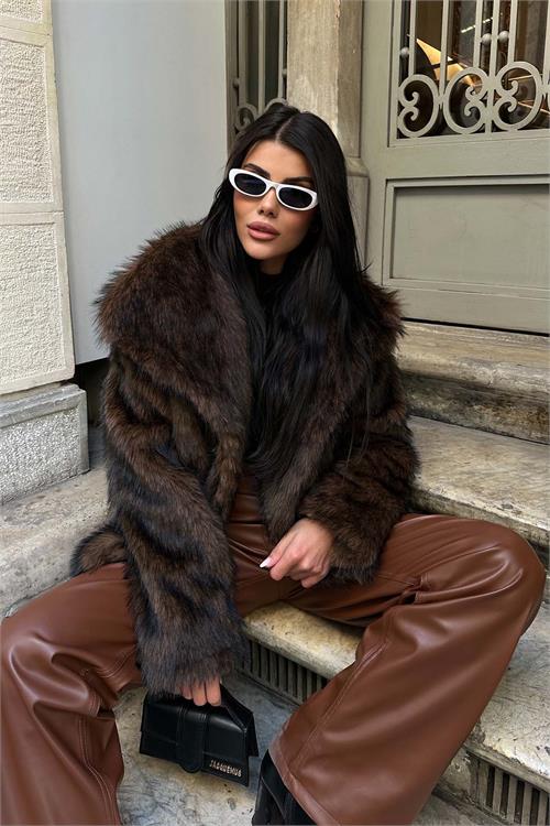 Kadın Kahve Oversize Kürk Kaban Çıtçıtlı Cepli Astarlı ESR014 
