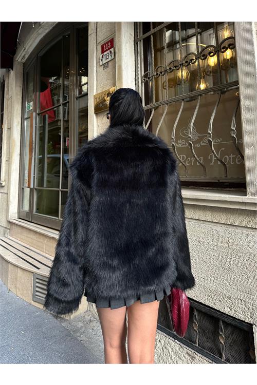Kadın Siyah Oversize Suni Kürk Çıt Çıtlı Astarlı Kaban ESR003 