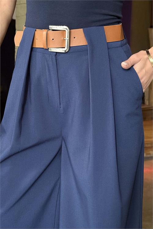 Kadın Lacivert Kemerli Poliviskon Kumaş Bol Paça Pantolon – ESR080 